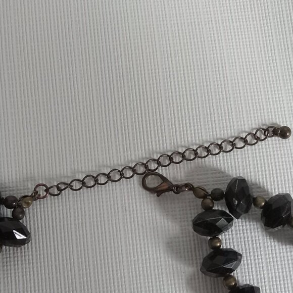 Black Graduated Faceted Chunky Acrylic Beaded Double Strand Statement Necklace - Picture 7 of 9